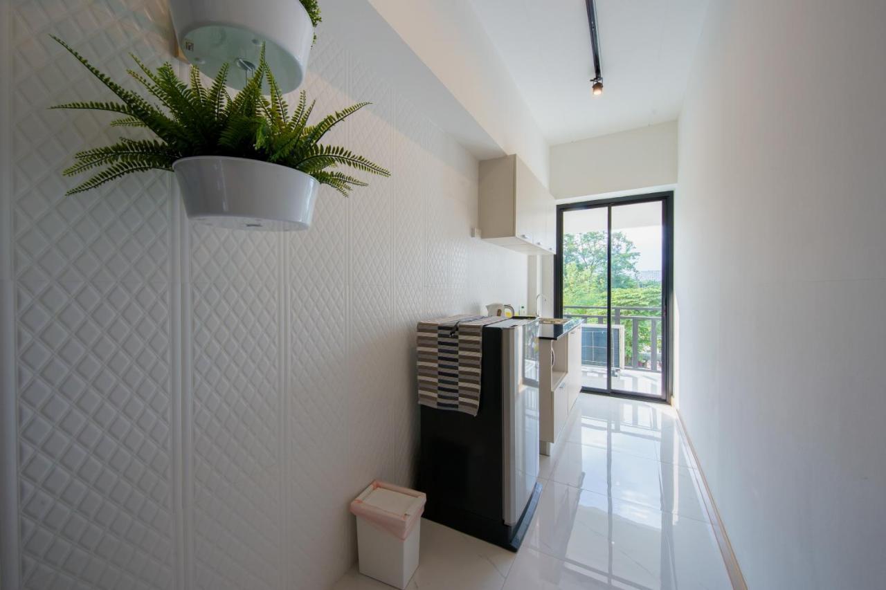 Jiang Mai 81 Aparthotel Chiang Mai Exteriör bild